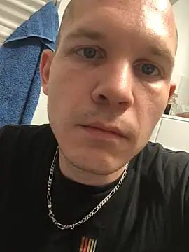Spielzeugtwink online show from 07-04-26, 02:12