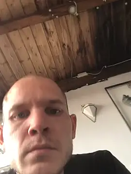Spielzeugtwink online show from 07-19-26, 04:33