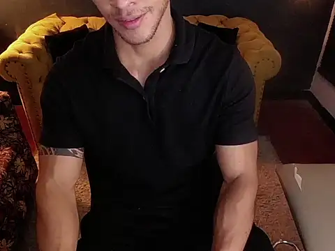 Snapshot of tayler_luke chatting on 12-23-25, 01:25 tayler luke online show from 12-23-25, 01:25