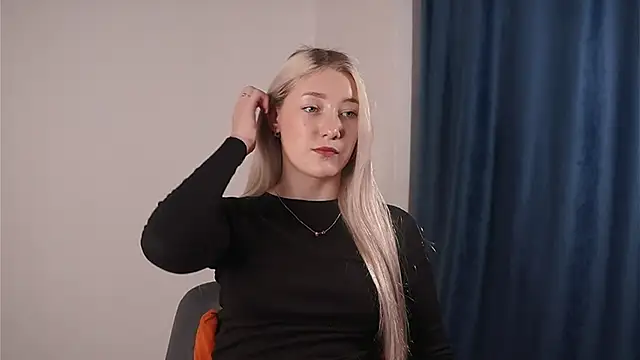 AngelitaLepp online show from 11-21-25, 04:44