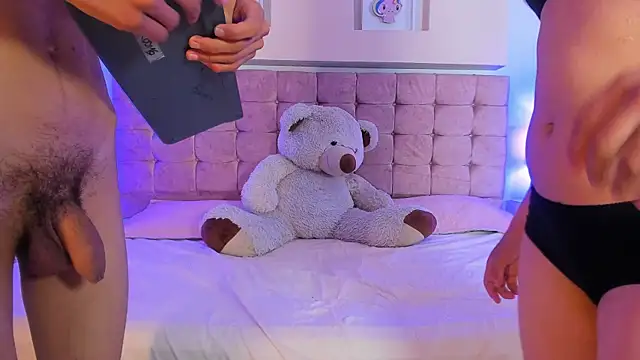 Katy Gomez  online show from 11-29-25, 12:19