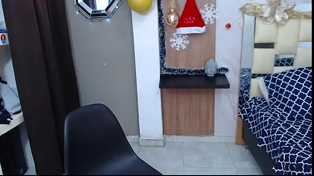 Snapshot of sweett_love_ chatting on 11-24-25, 04:23 sweett love online show from 11-24-25, 04:23