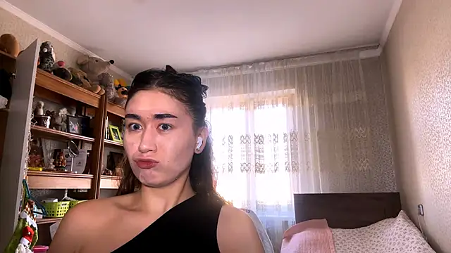 Snapshot of LuridAnxiety chatting on 11-22-25, 05:06 LuridAnxiety online show from 11-22-25, 05:06