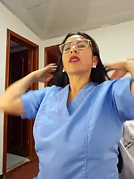 JustSamantha  online show from 12-17-25, 08:37