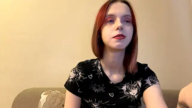 Snapshot of LulyClouds chatting on 11-26-25, 09:32 LulyClouds online show from 11-26-25, 09:32