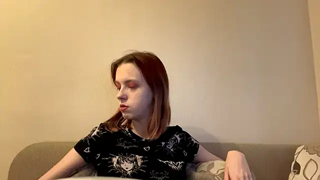 Snapshot of LulyClouds chatting on 11-27-25, 11:12 LulyClouds online show from 11-27-25, 11:12