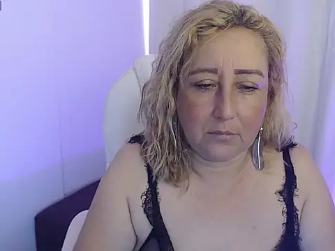 Perla 2026 online show from 11-20-25, 05:01