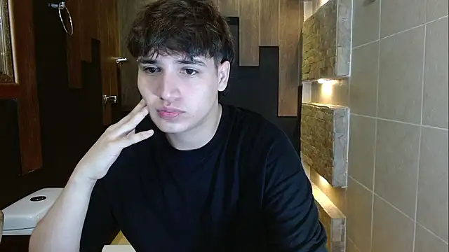 Snapshot of JakeSummer_ chatting on 02-05-26, 01:05 JakeSummer online show from 02-05-26, 01:05