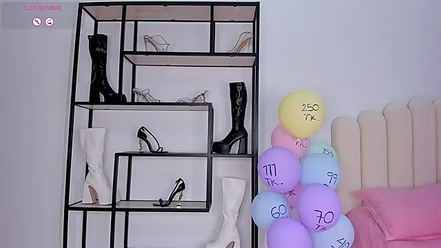 Amira-Zahra online show from 06-27-26, 10:59