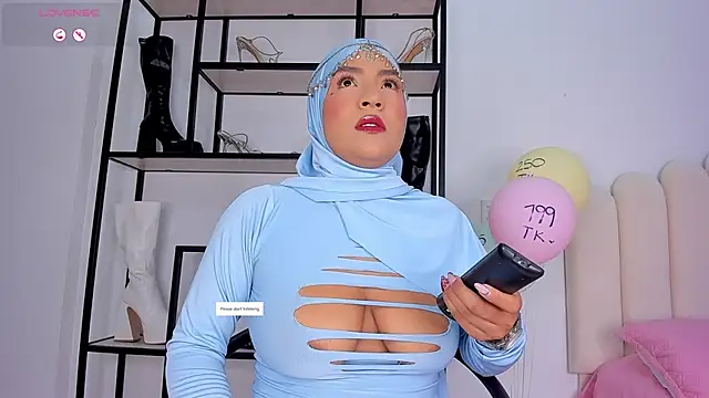 Amira-Zahra online show from 06-30-26, 10:33