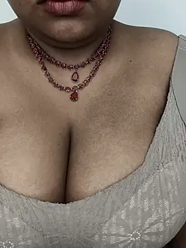 Snapshot of mamtha-tamil chatting on 11-23-25, 10:37 mamtha-tamil online show from 11-23-25, 10:37