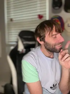 Snapshot of strippingmale1 chatting on 11-27-25, 07:49 strippingmale1 online show from 11-27-25, 07:49