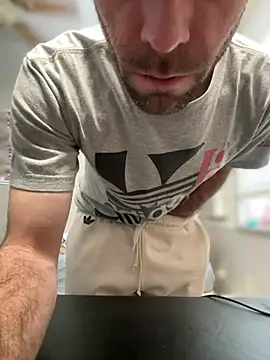 strippingmale1 online show from 02-06-26, 03:37