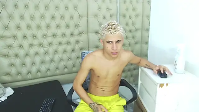 HollmanFronsh online show from 11-30-25, 02:04