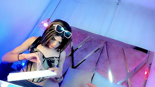 Snapshot of atenea_taylor_ chatting on 12-03-25, 04:53 atenea taylor online show from 12-03-25, 04:53