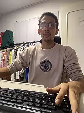 charlie bass online show from 12-04-25, 07:28