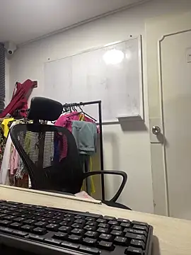 charlie bass online show from 12-05-25, 04:10