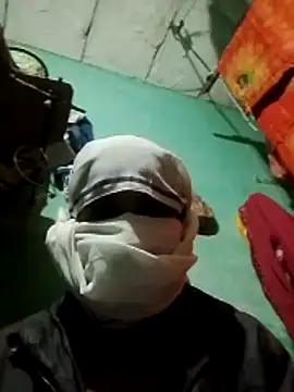 Xxx suhana online show from 12-15-25, 04:55