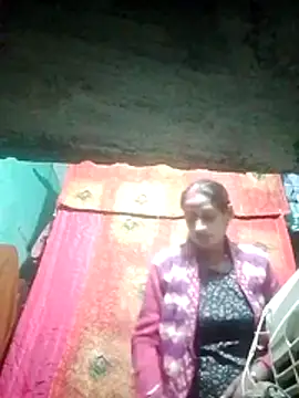 Xxx suhana online show from 12-18-25, 04:57