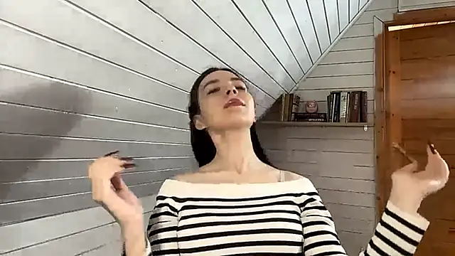 Snapshot of KiyokoEeds chatting on 11-21-25, 07:07 KiyokoEeds online show from 11-21-25, 07:07