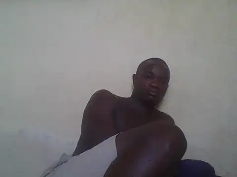 Snapshot of UsTwo_ chatting on 11-28-25, 03:53 UsTwo online show from 11-28-25, 03:53