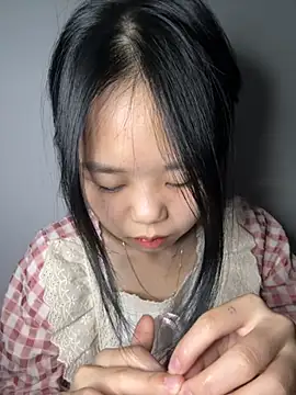 Snapshot of Kiee-lee chatting on 12-03-25, 01:31 Kiee-lee online show from 12-03-25, 01:31