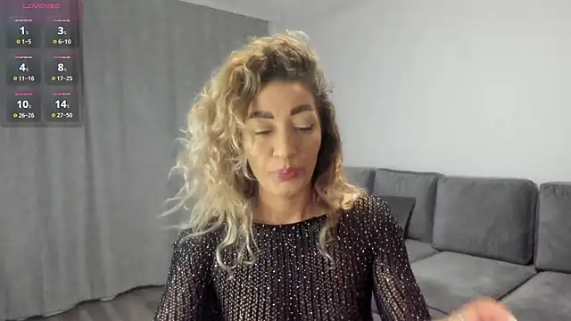 rossana doll online show from 01-19-26, 06:39