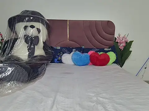 Snapshot of Husan-e-Jasmine chatting on 02-24-26, 04:49 Husan-e-Jasmine online show from 02-24-26, 04:49