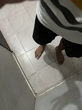 Snapshot of KabirDickhead chatting on 11-21-25, 08:18 KabirDickhead online show from 11-21-25, 08:18