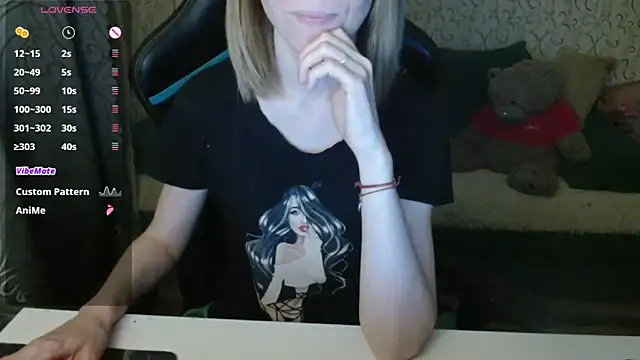   Katherine    online show from 11-26-25, 02:40