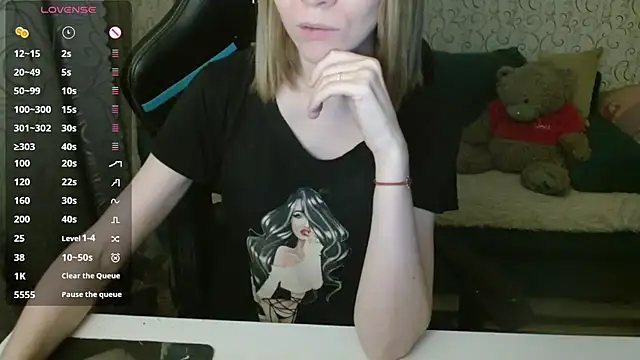   Katherine    online show from 11-30-25, 03:27