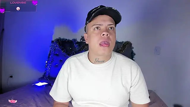 Teo Vanegass online show from 11-30-25, 02:21