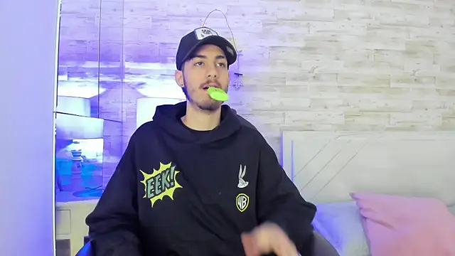 Emir Ozan  online show from 01-11-26, 11:37