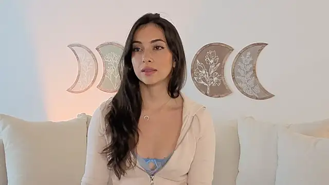 Snapshot of IsabellaSandoval chatting on 04-27-26, 07:45 IsabellaSandoval online show from 04-27-26, 07:45