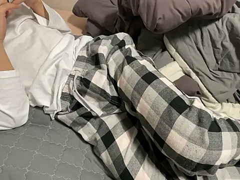   kim online show from 12-03-25, 01:20