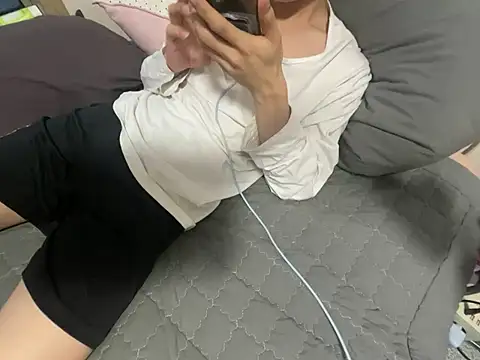 Snapshot of __kim chatting on 05-10-26, 10:42 kim online show from 05-10-26, 10:42