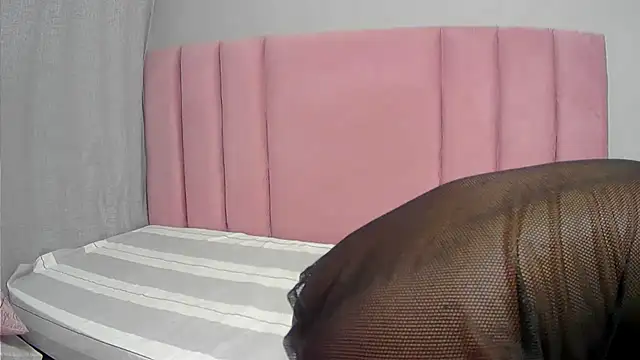 Snapshot of Cherrydollx chatting on 02-12-26, 05:46 Cherrydollx online show from 02-12-26, 05:46