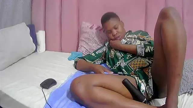 Snapshot of Cherrydollx chatting on 02-19-26, 06:31 Cherrydollx online show from 02-19-26, 06:31