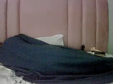 Snapshot of Cherrydollx chatting on 03-16-26, 05:44 Cherrydollx online show from 03-16-26, 05:44