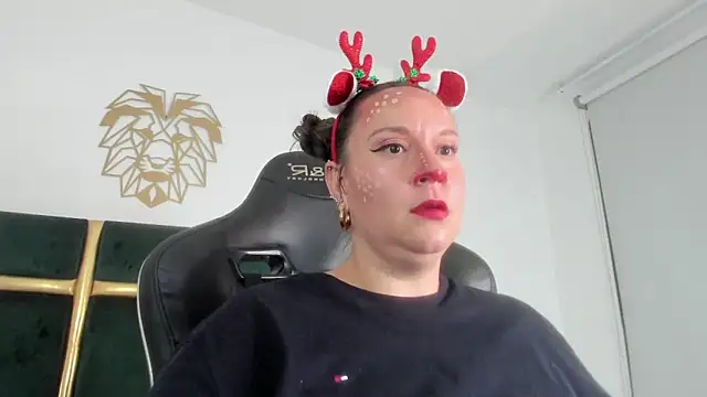 Sophiie Rouse  online show from 12-02-25, 02:28