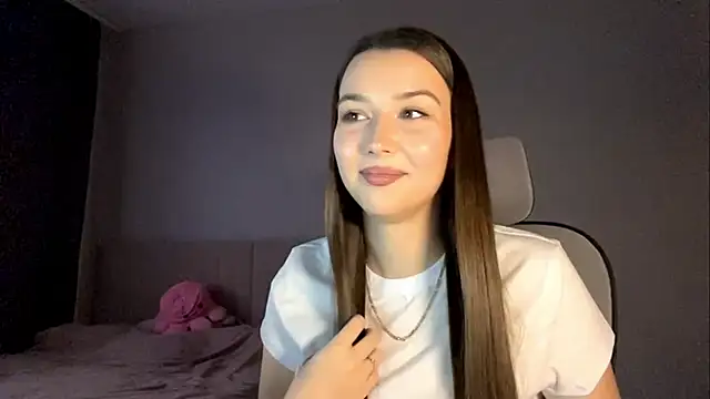 Snapshot of Annie_SmiIe chatting on 11-24-25, 10:15 Annie SmiIe online show from 11-24-25, 10:15