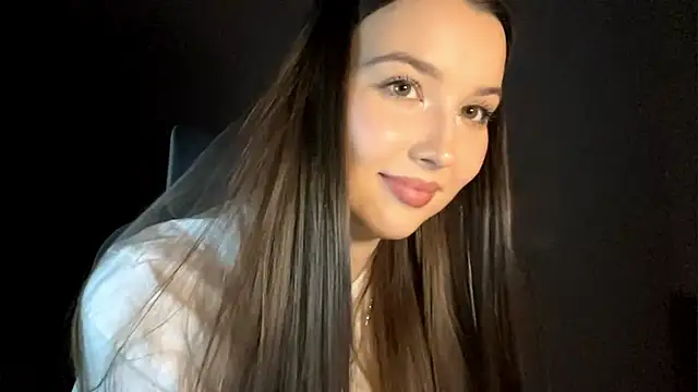 Snapshot of Annie_SmiIe chatting on 11-28-25, 12:19 Annie SmiIe online show from 11-28-25, 12:19