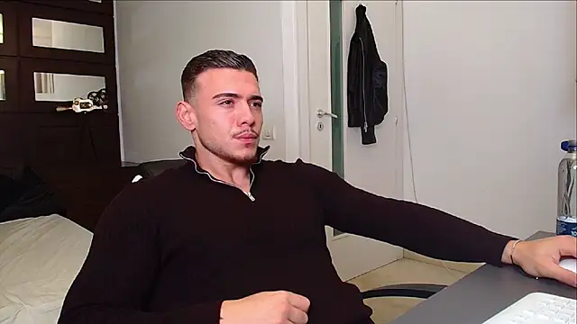 Snapshot of ElijahThorne chatting on 11-23-25, 05:29 ElijahThorne online show from 11-23-25, 05:29