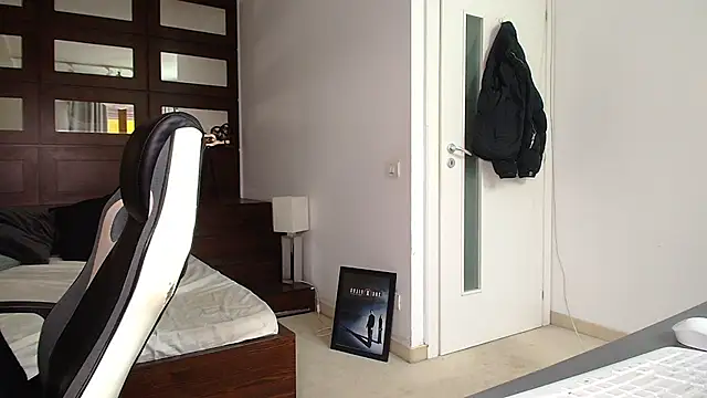 ElijahThorne online show from 02-07-26, 08:18