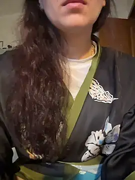 LoraVibes online show from 11-22-25, 12:15