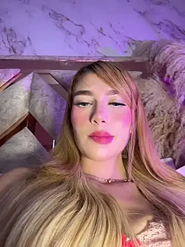 valeryfox   online show from 12-18-25, 10:38