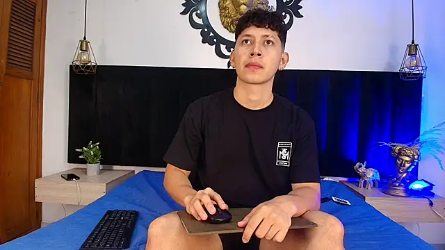 Abeel Ordaz online show from 11-23-25, 01:55