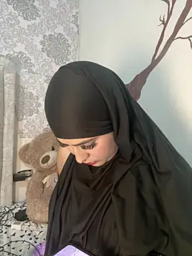 Snapshot of Zahida_7 chatting on 02-05-26, 10:14 Zahida 7 online show from 02-05-26, 10:14