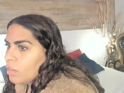 lathiffa online show from 12-20-25, 06:42