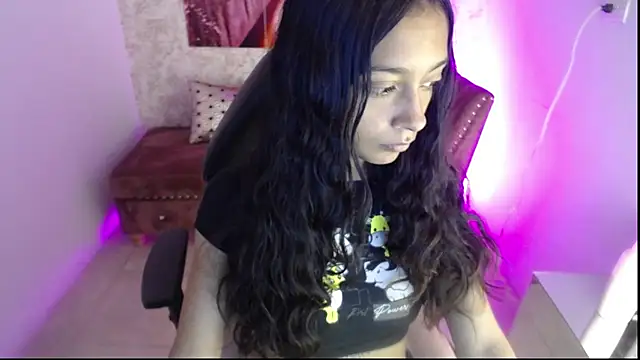 Snapshot of Aylanny_m chatting on 01-16-26, 02:21 Aylanny m online show from 01-16-26, 02:21